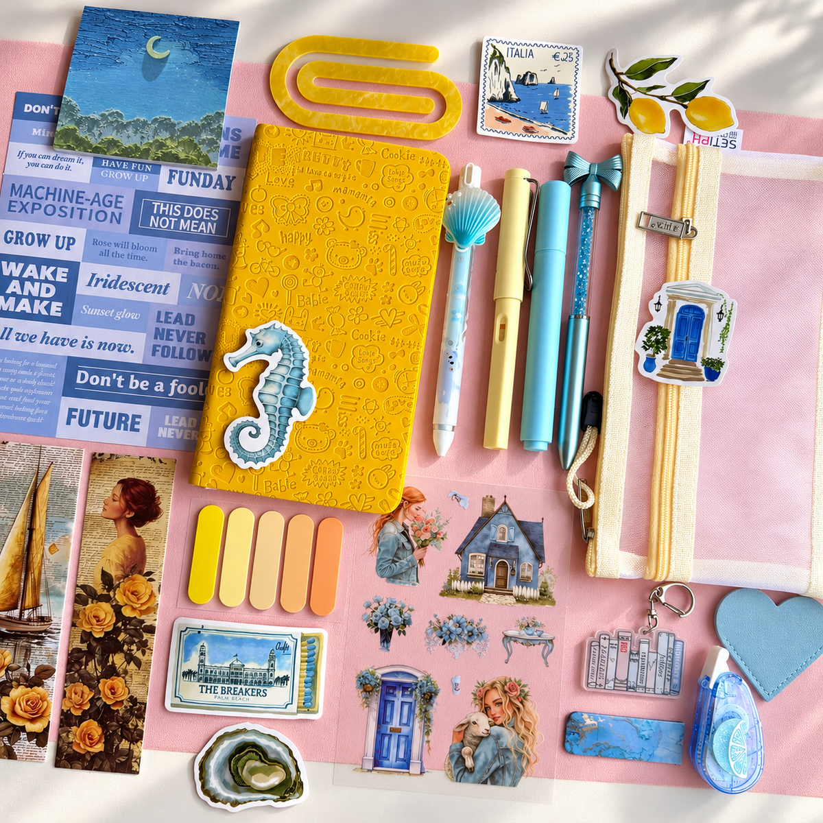 Weekly Exclusive Bookish Bundle 💛🌊
