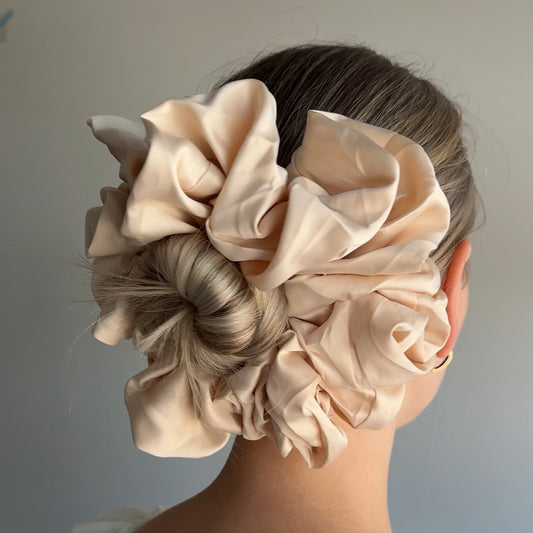 Satin XXL Scrunchie - Champagne Glow